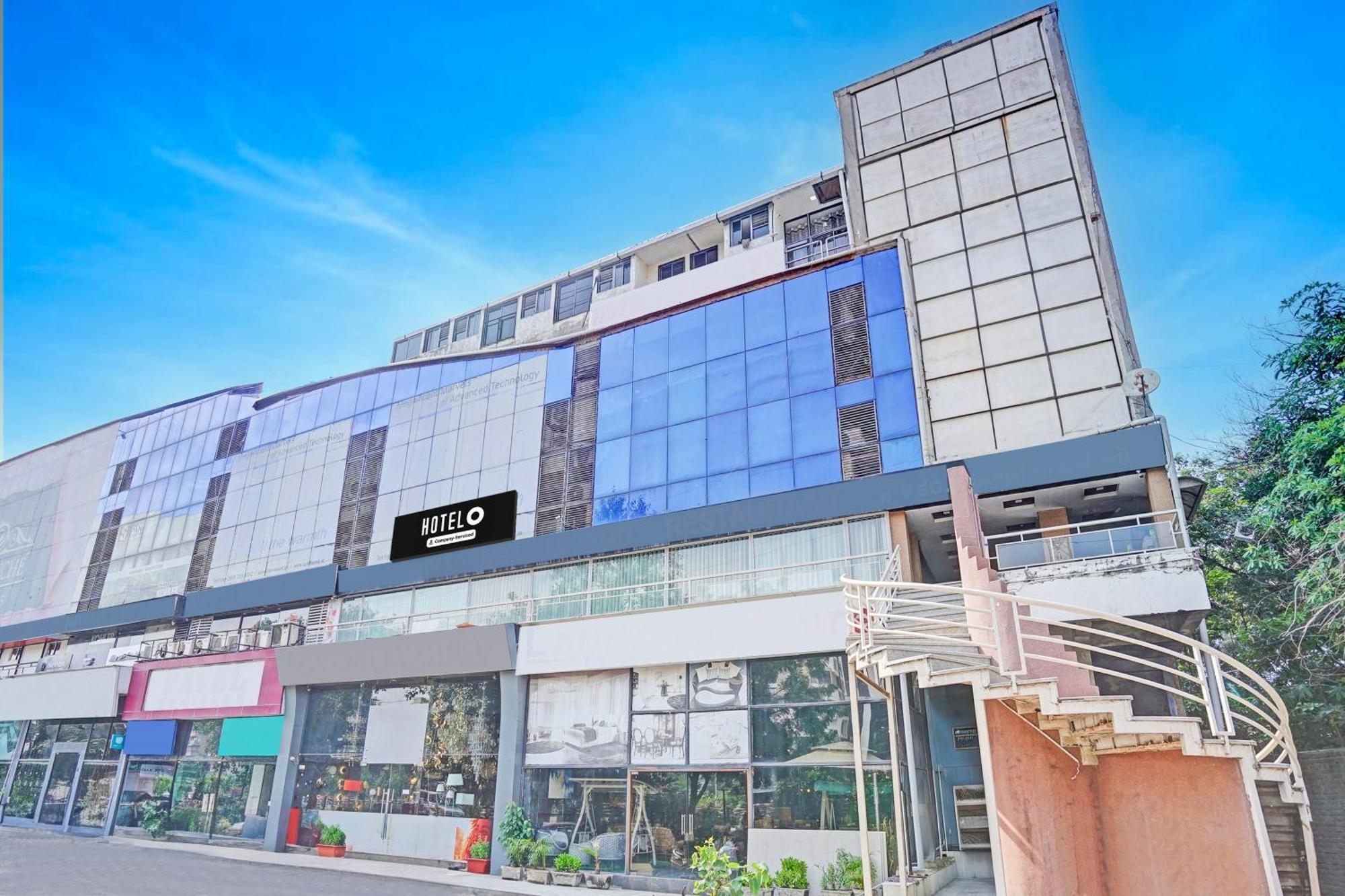 Hotel O S. G. Highway Formerly I Land Park Ahmadabad Zewnętrze zdjęcie